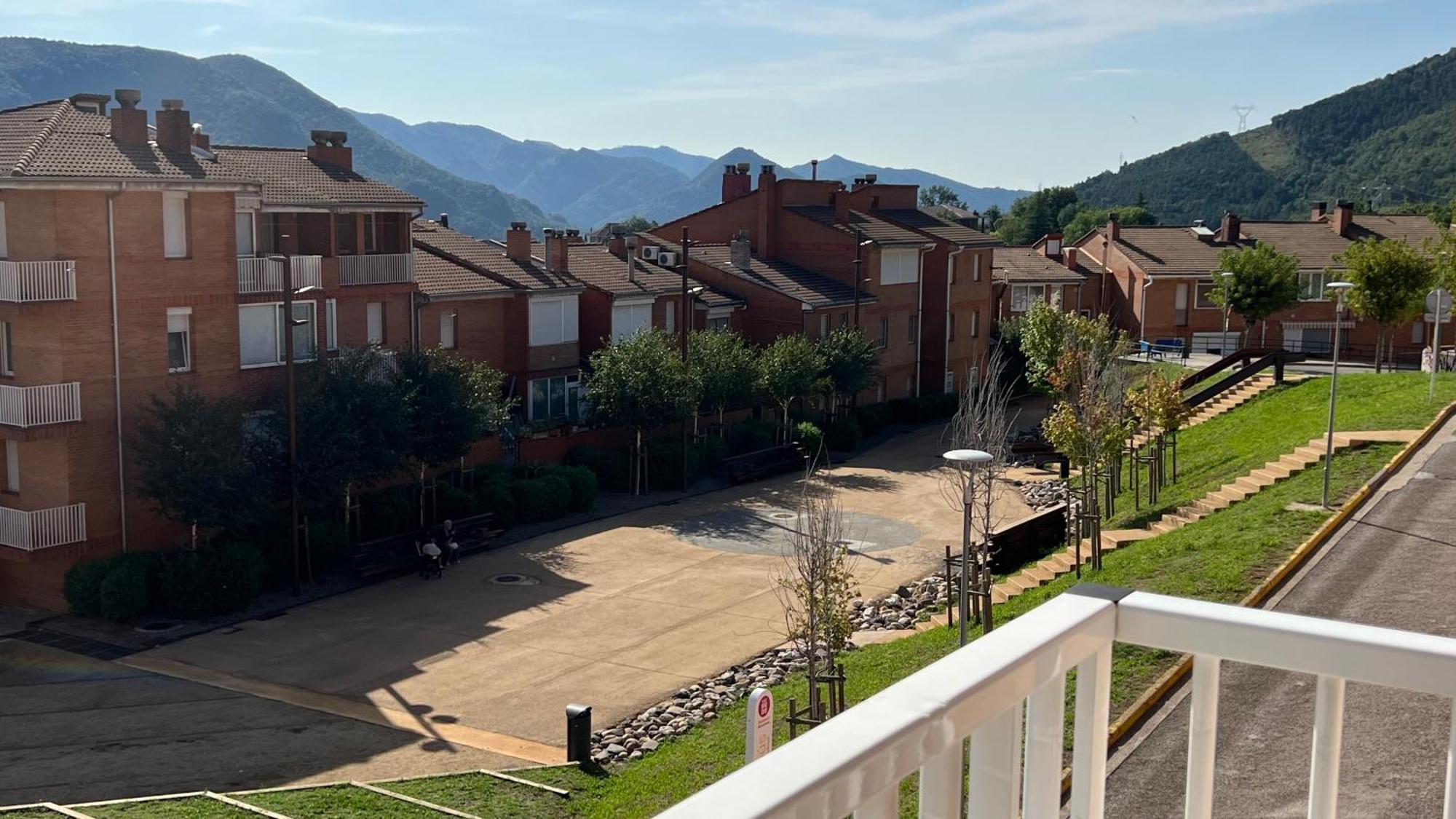 Apartament Reformat Al Bergueda 6P Sant Jordi de Cercs ภายนอก รูปภาพ